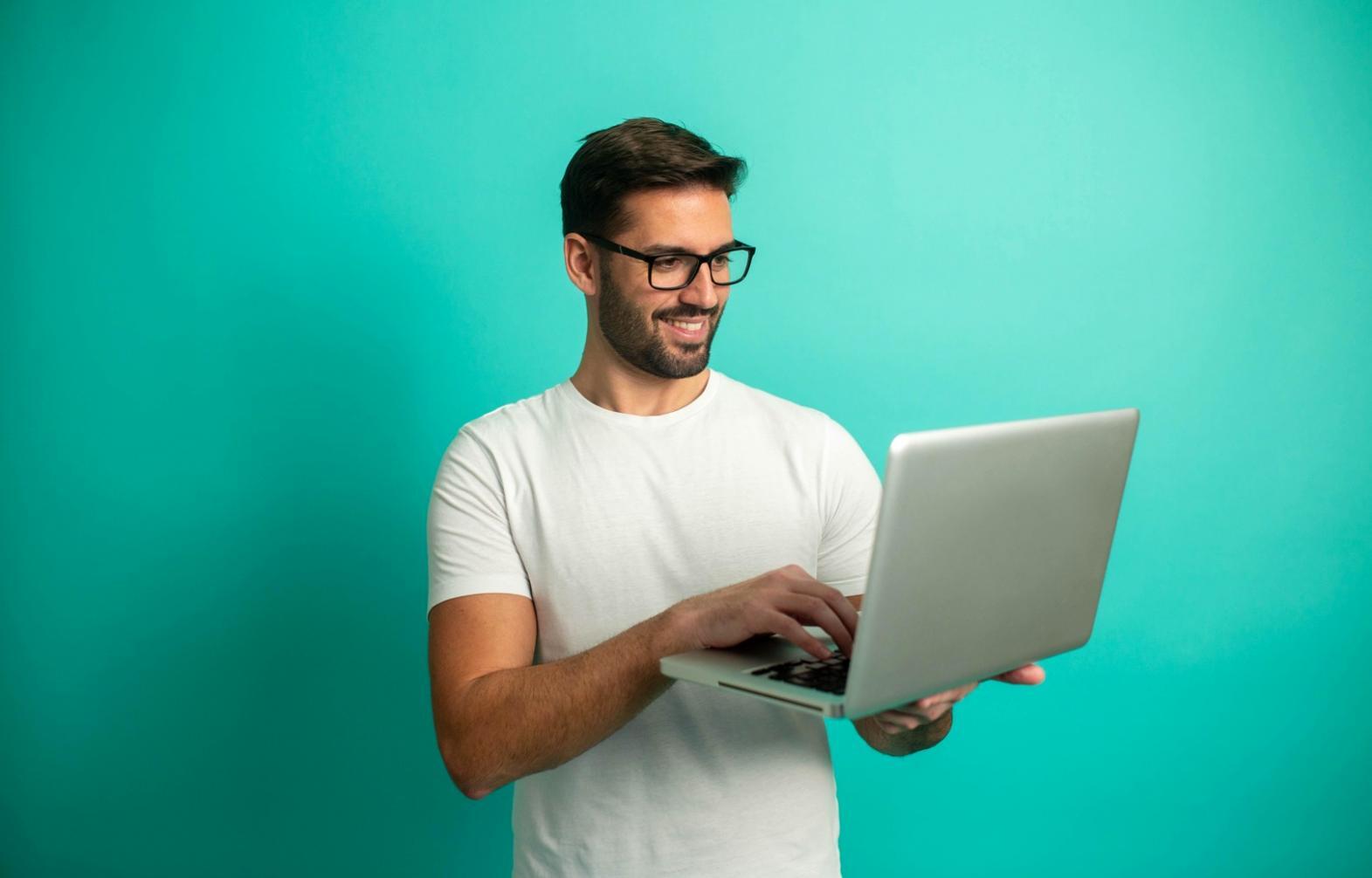 Interaktive Lernumgebung mit modernen Tools für SEO-Bildung